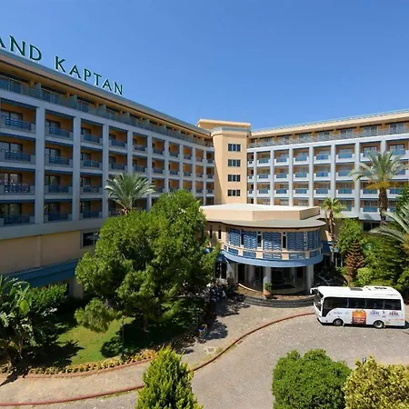 Grand Kaptan אתר נופש אלאניה